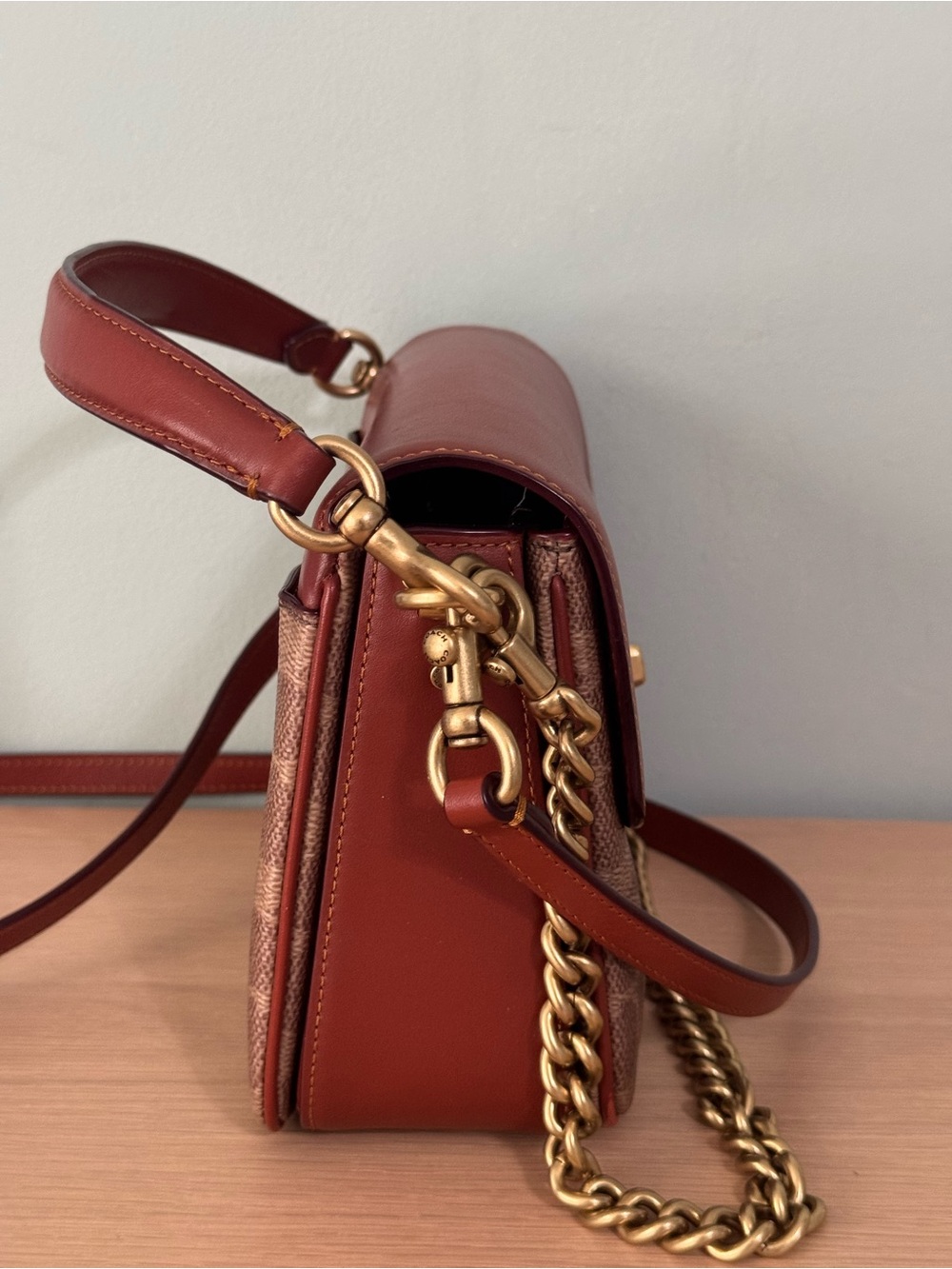 Coach Cassie Crossbody Bag 19 in Signature Canvas in Tan Rust - Picture 4 of 12